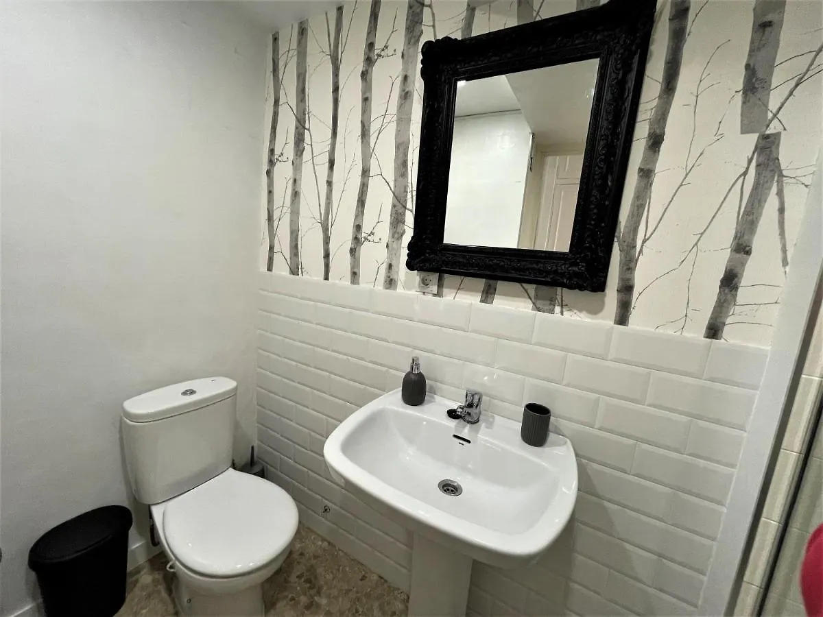 Ver620: Seaside Terrace Retreat with City Proximity Apartment Torremolinos